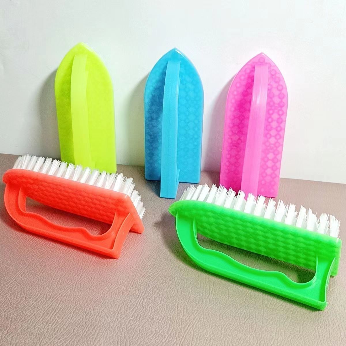 Lot de 1 000 Brosses de Nettoyage Multifonctions – Brosse à Chaussures, Linge et Ménage avec Manche