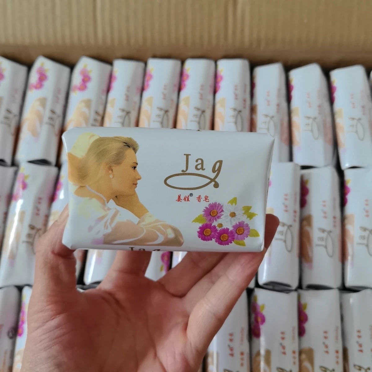 360 Savon de bain au jasmin en gros (vente par carton), authentique, 135 g. Convient pour hydrater la peau, nettoyer le visage et le corps, contrôler l’excès de sébum et se laver les mains.