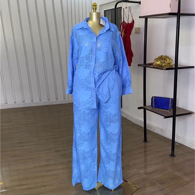 Ensemble féminin chemise et pantalon taille haute