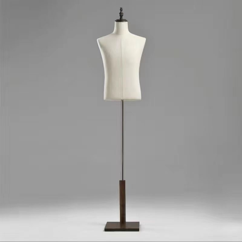 Lot de 10 mannequins d’exposition pour vêtements